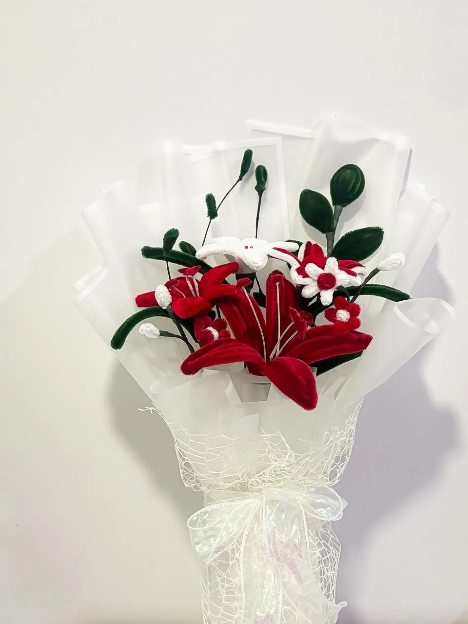 Red & white lily bouquet